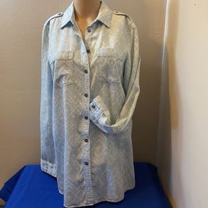 DEX WOMEN’S BLUE PATTERNED ROLL TOP HI-LO BUTTONS DOWN LONG SLEEVE SHIRT SIZE M